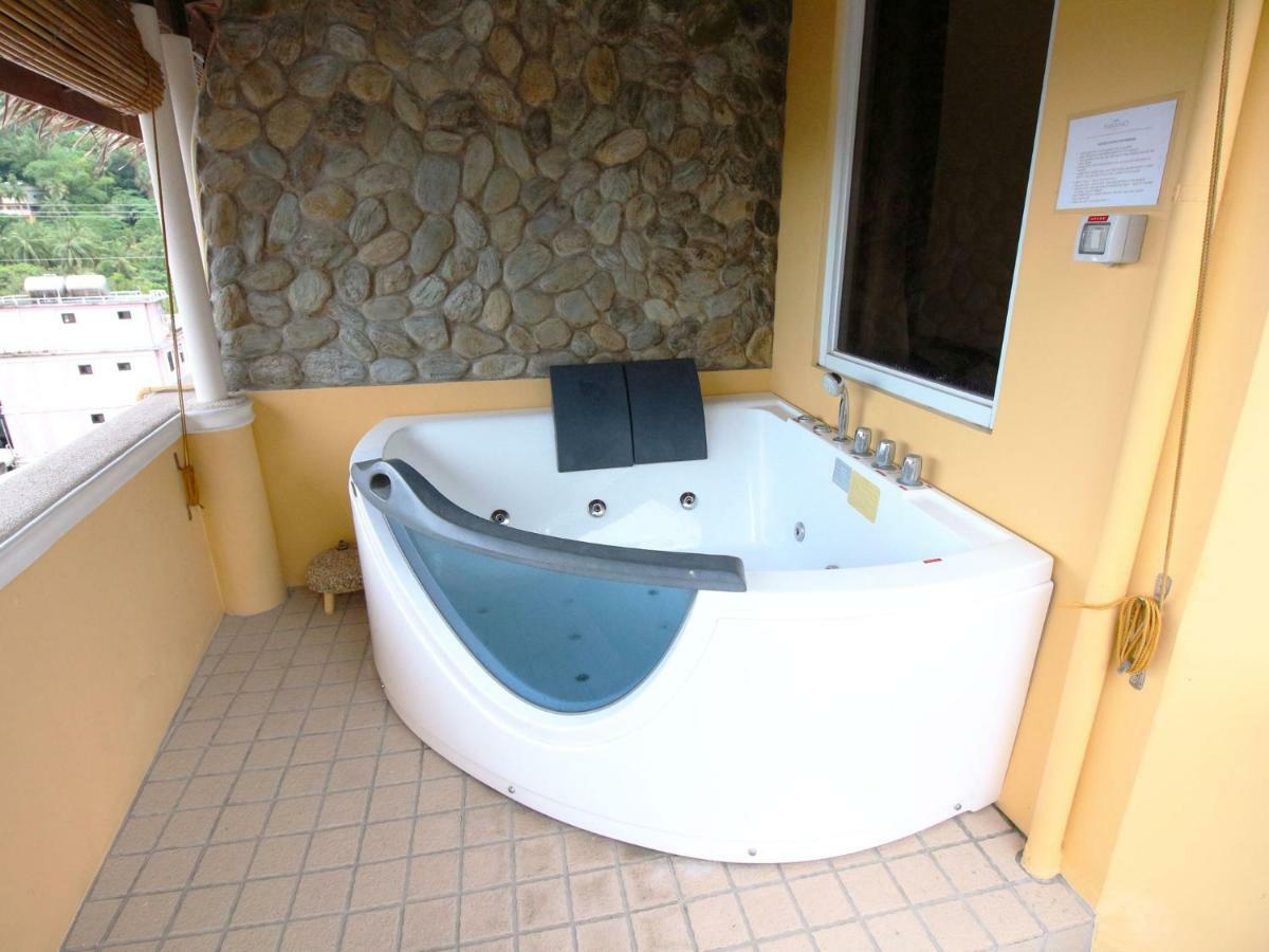 Mermaid Resort And Dive Center Puerto Galera Bagian luar foto