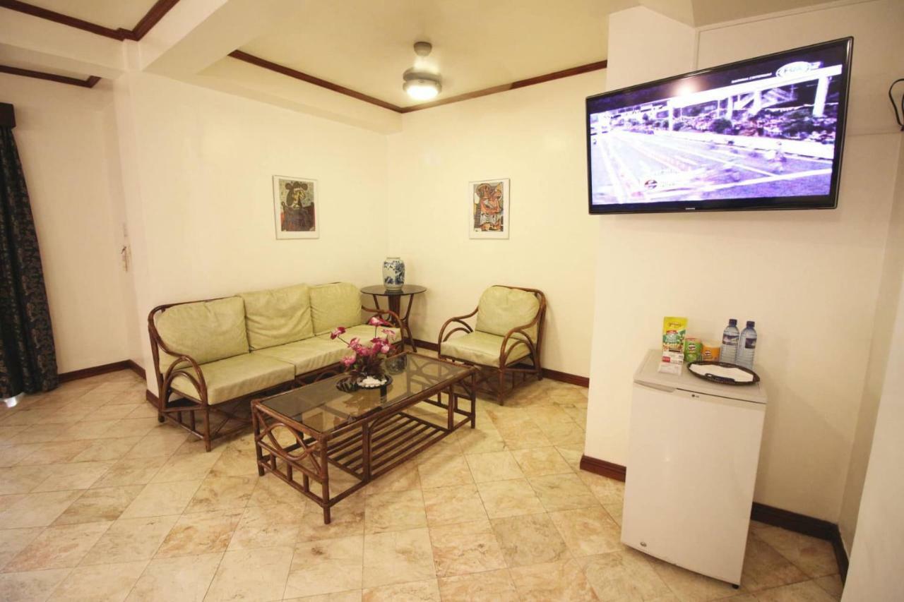 Mermaid Resort And Dive Center Puerto Galera Bagian luar foto